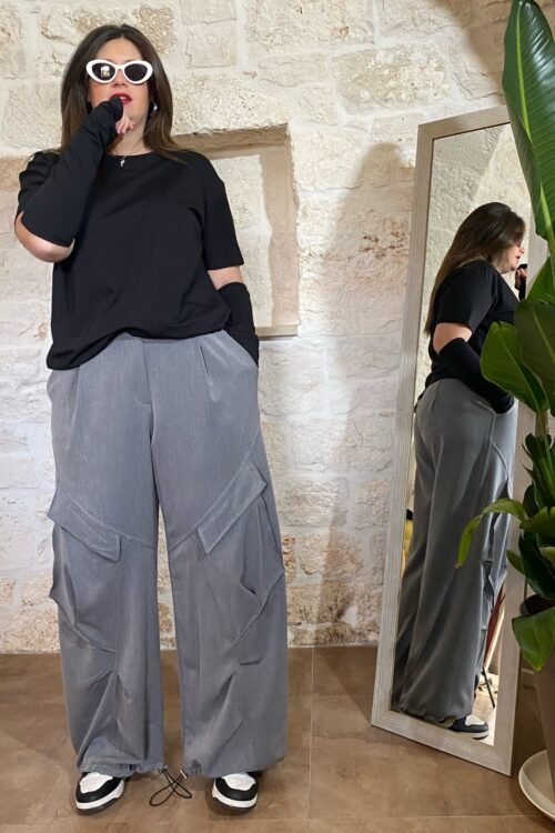 PANTALONE CON TASCONI